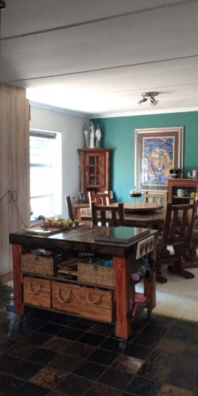 4 Bedroom Property for Sale in Noorsekloof Eastern Cape